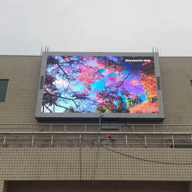 LED displeje na pren&aacute;jom vytv&aacute;raj&uacute; pohlcuj&uacute;ce vizu&aacute;lne efekty pre javiskov&eacute; produkcie